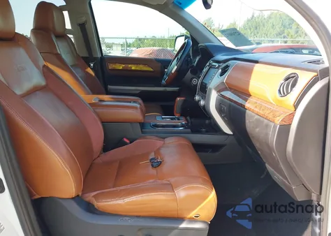 2015 Toyota Tundra 1794 5.7L V8 z USA, uszkodzony, nr VIN 5TFGY5F13FX188999